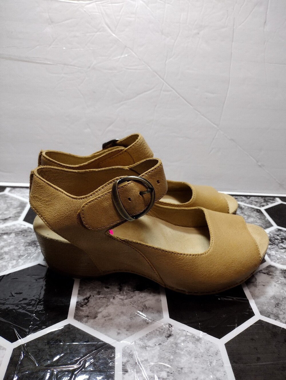 Dansko Women's Tan Peep-Toe Ankle Strap Wedge Sandals Leather Size 39 - Picture 2 of 13